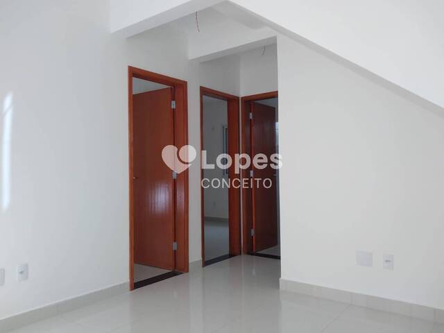 #5610-WFF02 - Casa para Venda em São Vicente - SP - 2